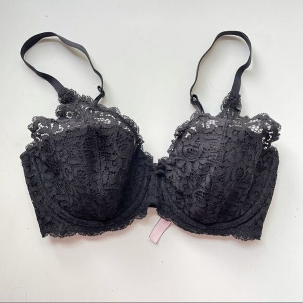 Victorias Secret Body by Victoria Lined Demi Black Lace Bra Size 32DD